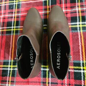 AEROSOLES  Womans Collaroy Ankle Boots